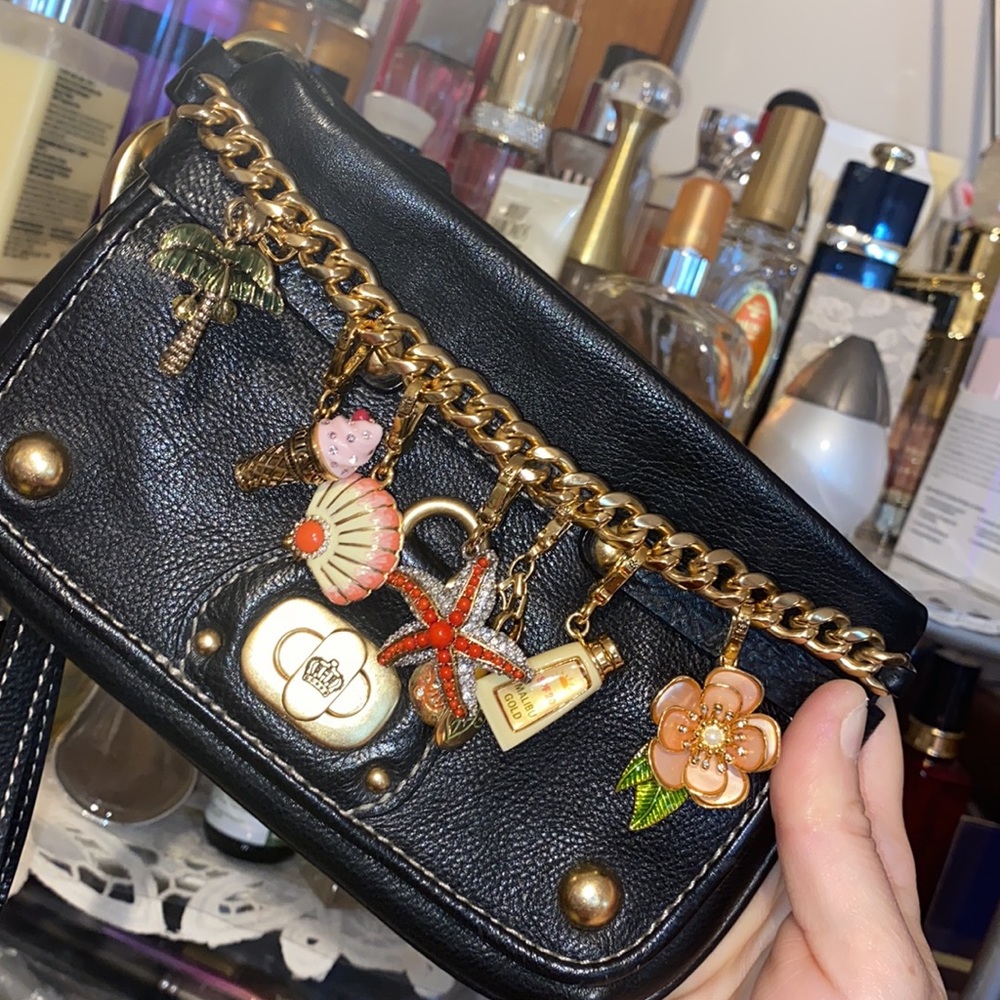 Juicy Couture Leather LARGE WRISTLET MINI BAG